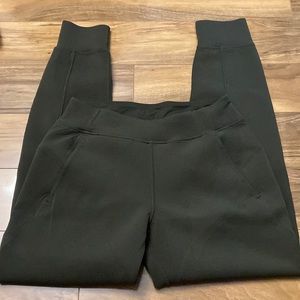 Lululemon Forest Green Pants, Size 6